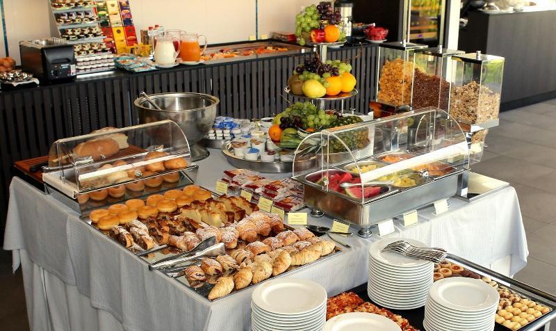 Monaco Suites Hotel Lignano Sabbiadoro Ngoại thất bức ảnh
