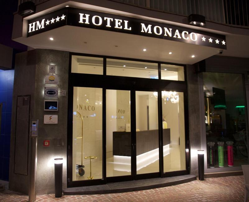 Monaco Suites Hotel Lignano Sabbiadoro Ngoại thất bức ảnh