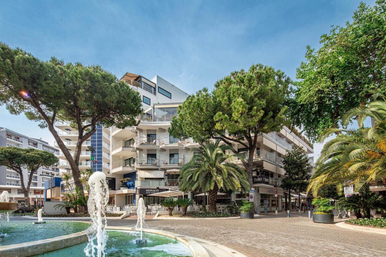 Monaco Suites Hotel Lignano Sabbiadoro Ngoại thất bức ảnh