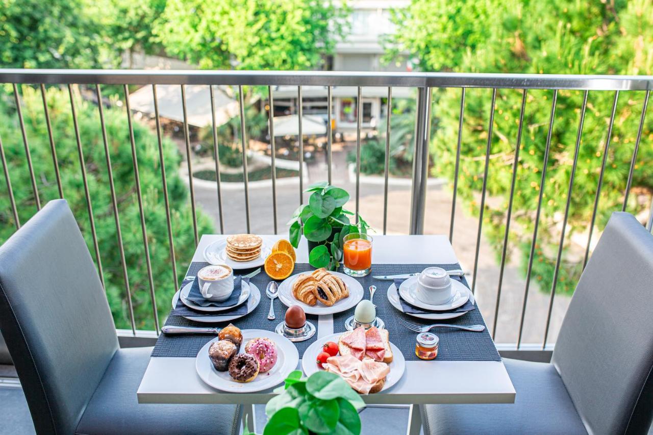 Monaco Suites Hotel Lignano Sabbiadoro Ngoại thất bức ảnh