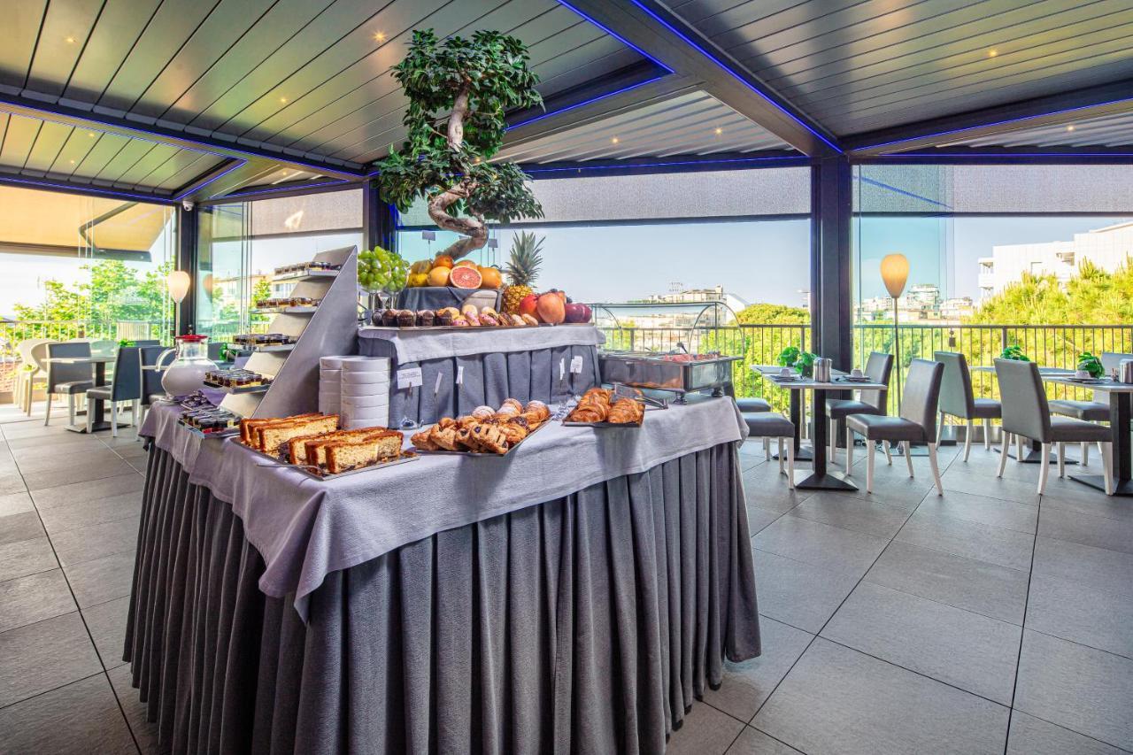 Monaco Suites Hotel Lignano Sabbiadoro Ngoại thất bức ảnh