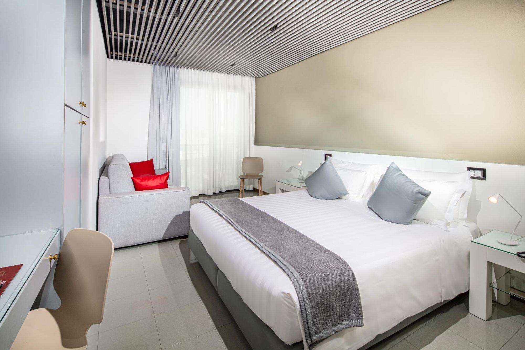 Monaco Suites Hotel Lignano Sabbiadoro Ngoại thất bức ảnh