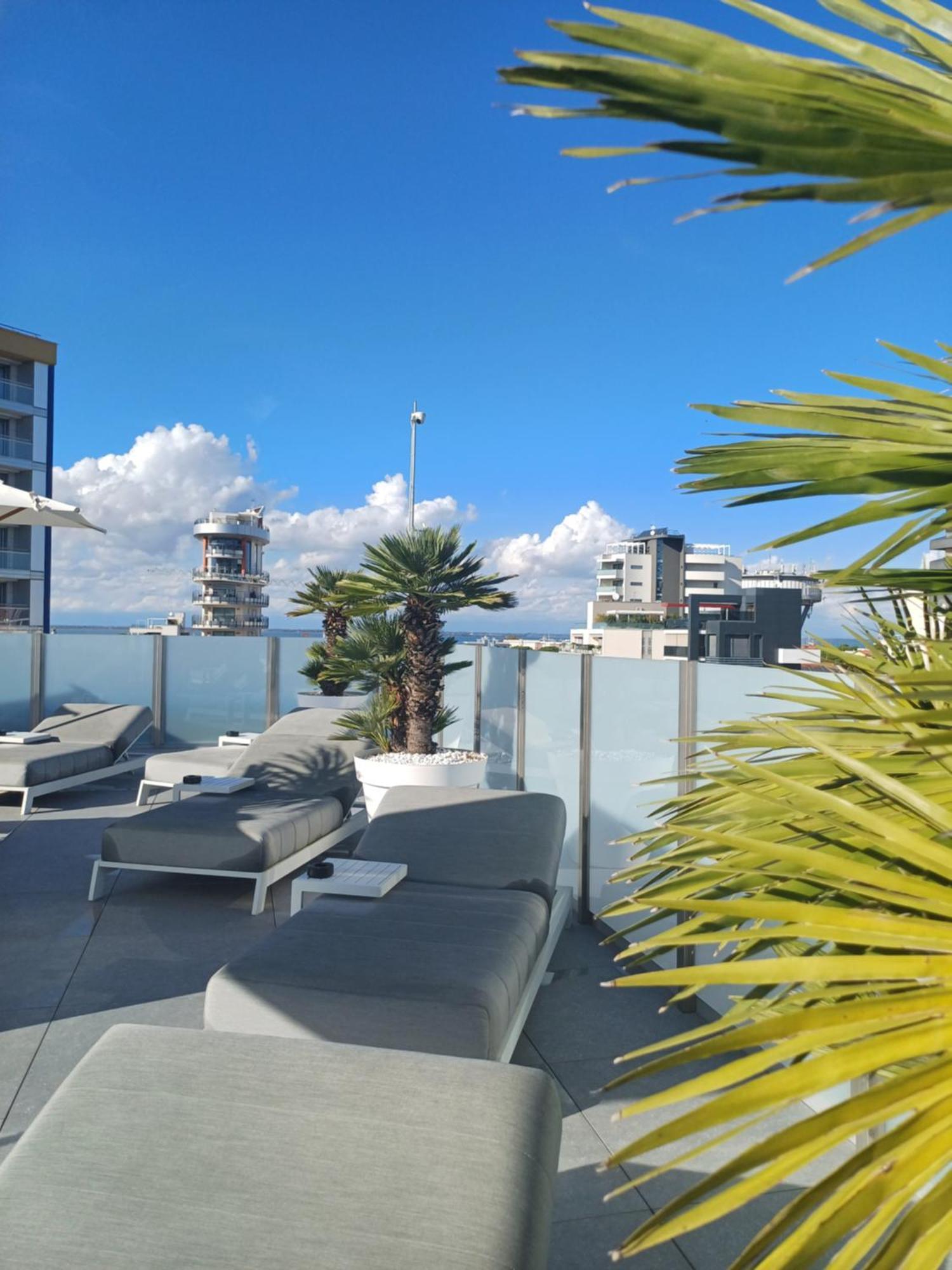 Monaco Suites Hotel Lignano Sabbiadoro Ngoại thất bức ảnh