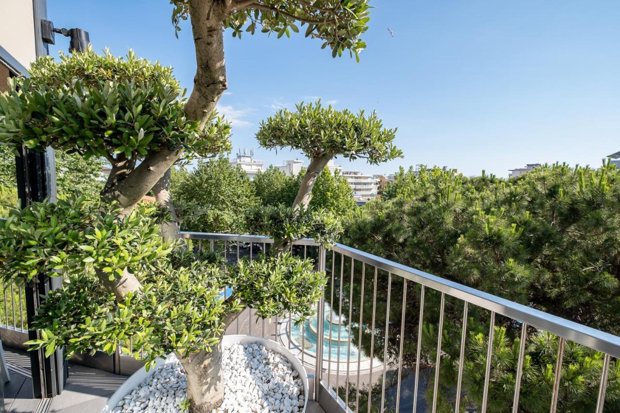 Monaco Suites Hotel Lignano Sabbiadoro Ngoại thất bức ảnh